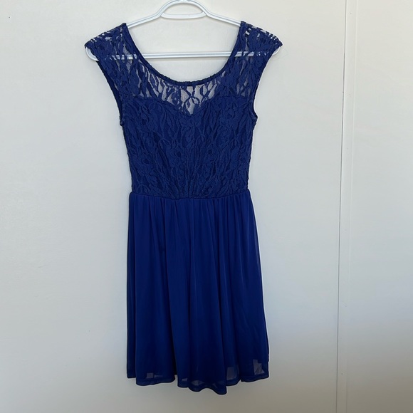 Eyeshadow Dress Blue Lace Small - Picture 1 of 4